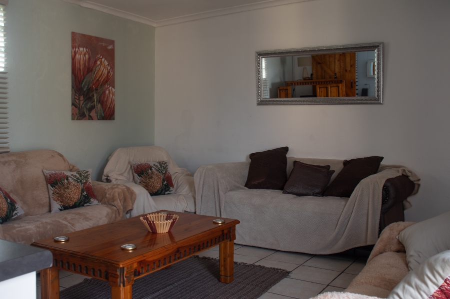 2 Bedroom Property for Sale in Bo Oakdale Western Cape